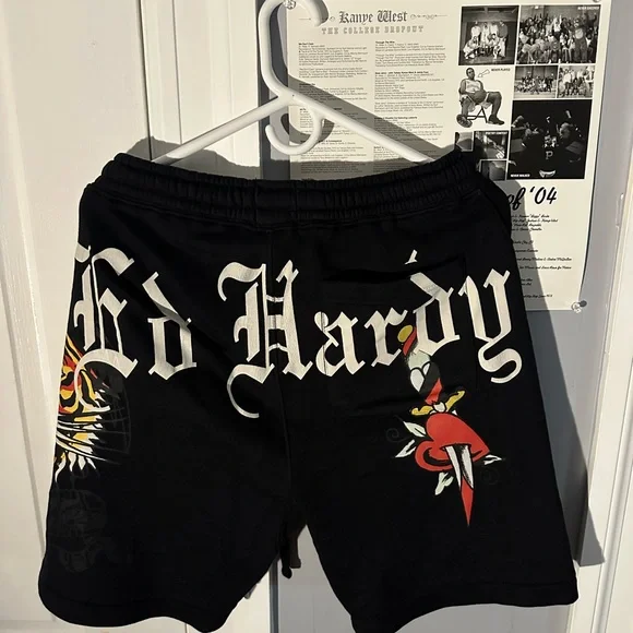 Ed Hardy Black Graphic Men's Shorts - Picture 1 of 2